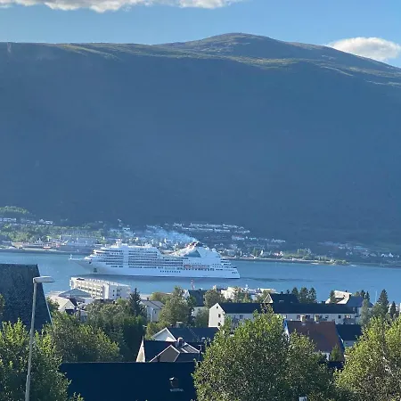 Sentral 4-Roms Leilighet I Trollbakken Tromsø Esterno foto